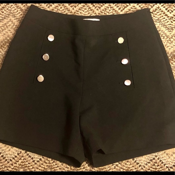 H&M Pants - H&M Nautical Hi Waist Black Side Zip Shorts 6